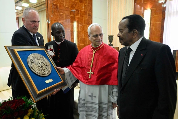 "Pokój nie jest hasłem". Papież w Kamerunie o odpowiedzialności władzy i dramacie przemocy
