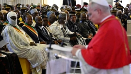 Podsumowanie pierwszego dnia wizyty Leona XIV w Kamerunie:  Budujcie pokój społeczny!