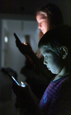 Deklaracje, raporty i trzy ustawy