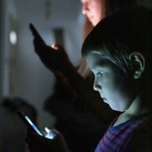 Deklaracje, raporty i trzy ustawy