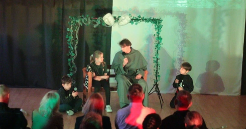 Obcy w katolickiej szkole