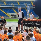 Chorzów. Prawie setka dzieciaków zagrała w koszykówkę. 19. edycja Marcin Gortat CAMP