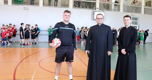 Eliminacje do Mistrzostw Ministrantów Diecezji Radomskiej w Halowej Piłce Nożnej