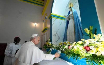 Leon XIV: Różaniec zobowiązuje. „Świat bez wojen i niesprawiedliwości zaczyna się od naszego serca”