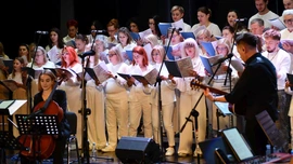 Wielkanocny koncert w wypłenionej po brzegi sali Sulechowskiego Domu Kultury