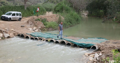 Tymczasowa przeprawa na rzece Litanii