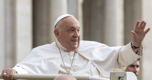 Osobisty pielęgniarz Franciszka: płakał z radości, kiedy po szpitalu znów zawiozłem go na plac