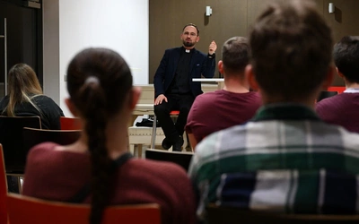 "Zagnij księdza" czyli Q&A ponownie w Studenckim Centrum Kultury