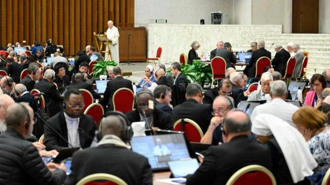 Watykan ogłasza nowe etapy Synodu