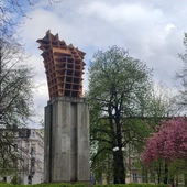 Katowice. Nowy pomnik na Placu Wolności dzieli mieszkańców