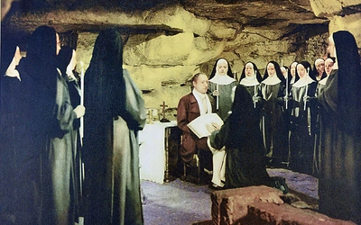 Triumf wiary nad strachem. Męczennice z Compiègne. Od noweli do opery