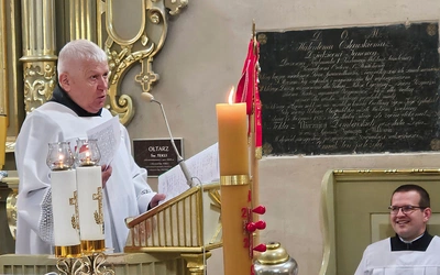 Ks. Socha i al. Zientarski (z prawej).