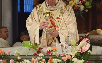 W katedrze Liturgii przewodniczył bp Marek Solarczyk. 