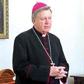 Pasterz archidiecezji wrocławskiej zachęca, by historyczną datę 966 roku odczytać głębiej.