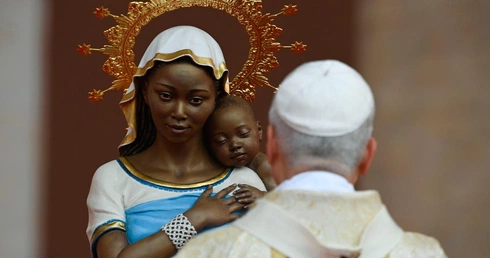 Papież: Afryka ma wnieść decydujący wkład w życie Kościoła
