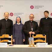 Z domu do powołania