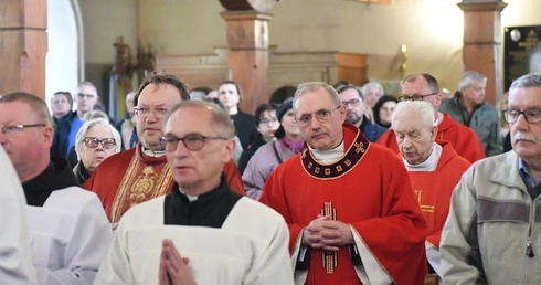 Modlitwa, konferencja i festyn - tak w Czerwieńsku świętują 80 lat parafii