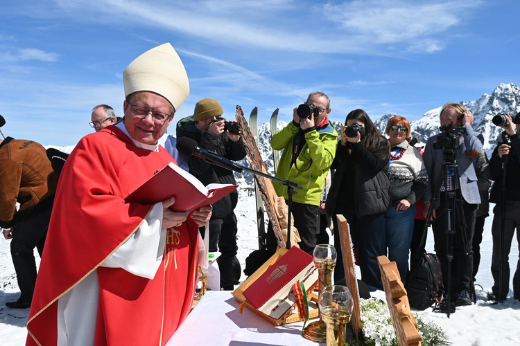 Przesłanie ze "Świętej Góry" narciarzy