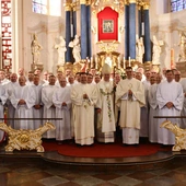 39 nowych nadzwyczajnych szfarzy