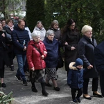 Wprowadzenie relikwii św. Jana Pawła II w Jesionce - procesja
