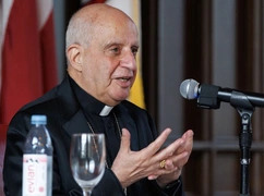Potrzeba jedności dla wiarygodności Kościoła. Abp Fisichella o pierwszym roku pontyfikatu Leona XIV