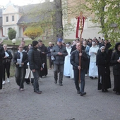 Droga Światła w ogrodach seminaryjnych