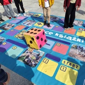 Katowice. Akcja "Dajemy książkom skrzydła"