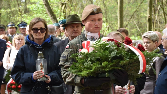 Las Ościsłowski. Upamiętnienie ofiar niemieckiej zbrodni wojennej