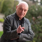 Irek Dudek  Kompozytor, wokalista, multiinstrumentalista, autor tekstów, dyrektor festiwalu Rawa Blues. 7 maja kończy 75 lat. 