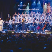 Przygotowania do występu trwały wiele tygodni i zaangażowały zarówno chórzystów, jak i instrumentalistów.