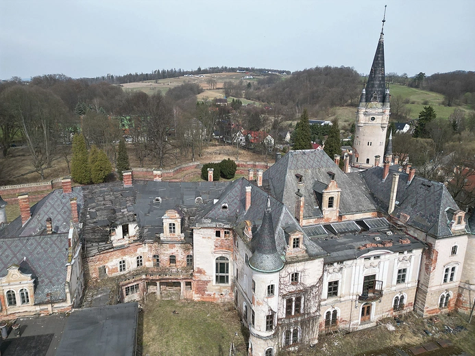 W 2010 r. obiekt przejął inwestor z Sobótki, wobec którego było i jest prowadzonych wiele postępowań za zaniedbania konserwatorskie.