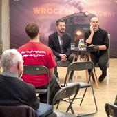 Biskup zwrócił uwagę  na św. Jana Chrzciciela, „proroka umiarkowania”, który zachęcał  do podzielenia się drugą suknią czy nadmiarem żywności.