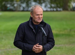 Premier Tusk: oprócz Andrzeja Poczobuta, Białoruś uwolniła także polskiego karmelitę Grzegorza Gawła