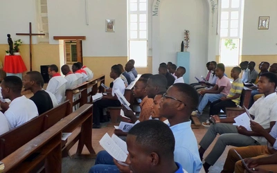 Odwrotnie niż w Europie: w Azji i Afryce rośnie liczba nowych powołań kapłańskich