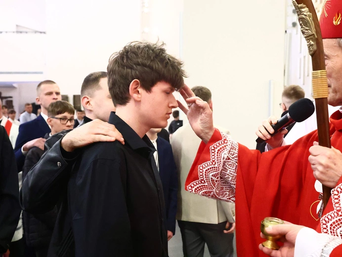 Bierzmowanie w par. Ducha Świętego w Mielcu