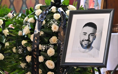 Sosnowiec. Rodzina, przyjaciele oraz przedstawiciele władz państwowych i lokalnych pożegnali Łukasza Litewkę