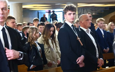 Bierzmowanie w Pustkowie Osiedlu