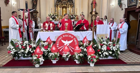 Uwierzyć Chrystusowi. Z wizytacją w Roztokach