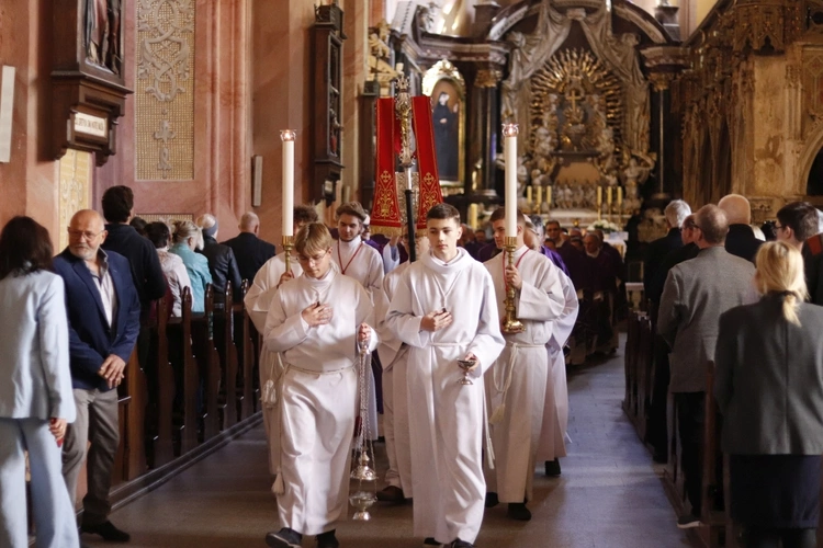 Msza żałobna w intencji ks. Pawła Traczykowskiego