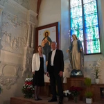 Instalacja ikony Jezusa Chrystusa w oleśnickiej bazylice