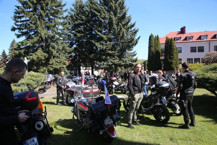 Motocykliści zawierzyli swoje trasy