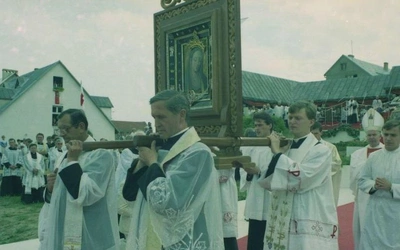 Archiwalna rozmowa z abp. Józefem Michalikiem o koronacji obrazu z Rokitna