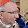 Kard. Parolin: Papież odpowiada spokojem. „Jego misją jest głoszenie pokoju”
