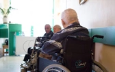 Seniorzy, chorzy i cierpiący...