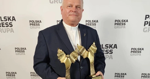 Ks. Jan Gargasewicz odebrał statuetki na Zamku Królewskim w Warszawie