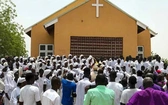 Nigeria: ponad 100 zabitych i przeszło 200 zniszczonych kościołów w diecezji Wukari 