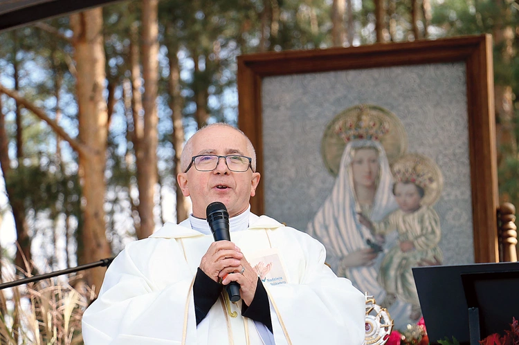 W naszej diecezji centralnym punktem obchodów jubileuszu będzie październikowa pielgrzymka do Sanktuarium Królowej Różańca Świętego w Wysokim Kole, na którą zaprasza ks. Szymon Mucha.