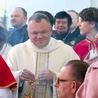 – Wszystko jest po coś.  Nie chodzi przecież tylko  o samo miejsce, ale o przesłanie duchowe  – zapewnia mokotowski proboszcz.