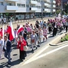 Do pochodu  dołączali  przechodnie i turyści.