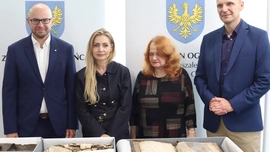 Odnalezione pod dachem Biblie Brzeskie idą do konserwacji